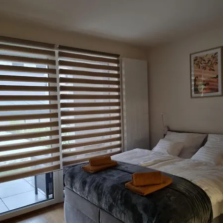 Alfa Albelli With Free Garage Parking Apartment