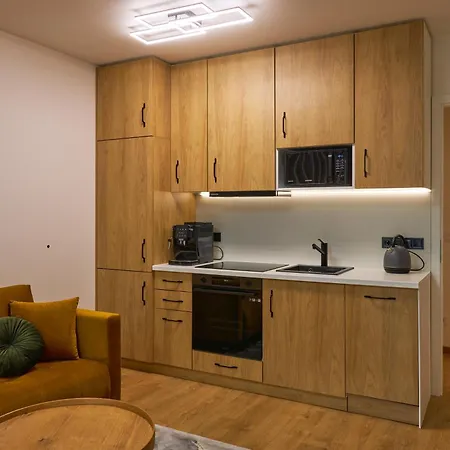 Alfa Albelli With Free Garage Parking Apartment