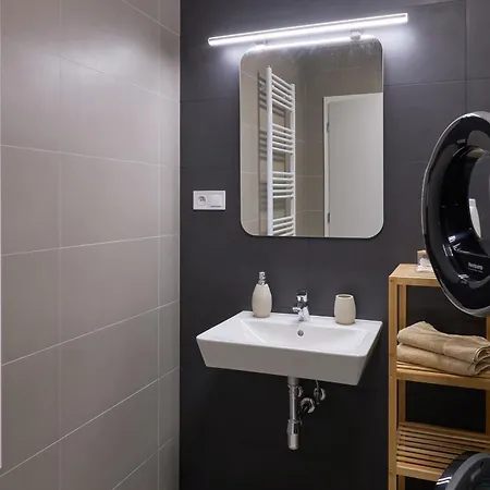 Alfa Albelli Free Parking Air Condition